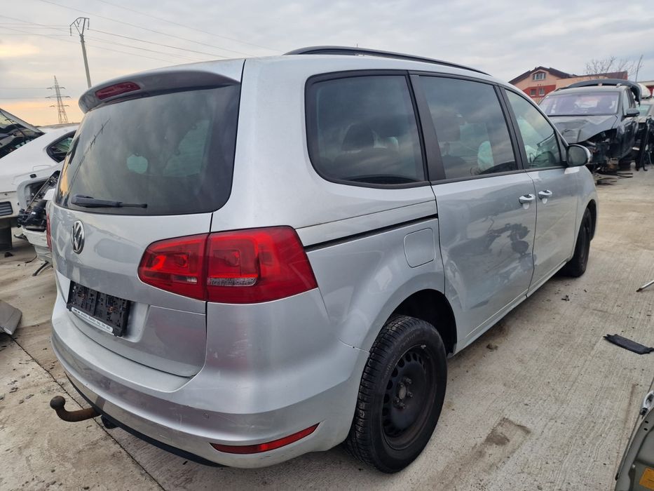 Dezmembram Volkswagen Sharan 2012 2.0tdi CFF Manual