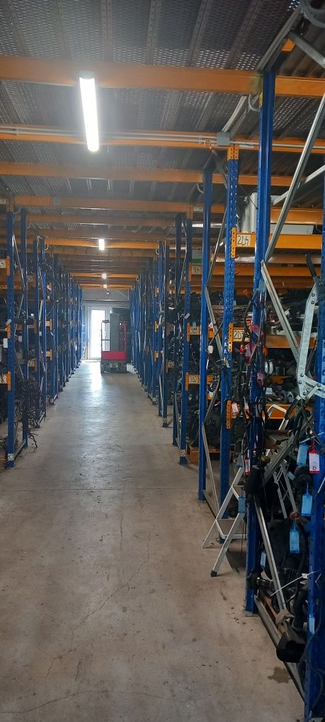 Rafturi metalice 654x777