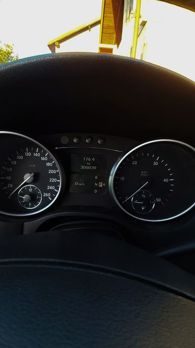Vând Mercedes ml impecabil