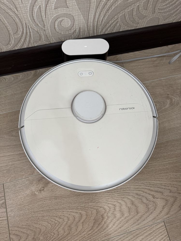 Продам робот пылесос Roborock S6 Pure моющий
