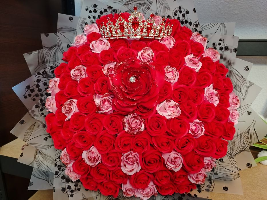 Aranjamente din satin și săpun