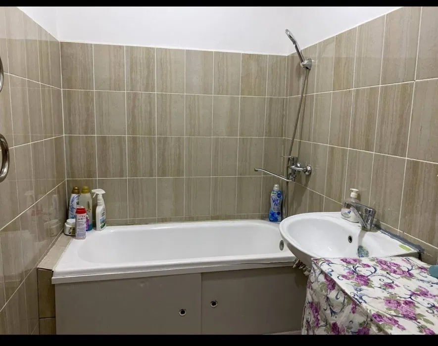 9-худуд 2/7/7 55 м.кв 3-бекатга яқин квартира сотилади