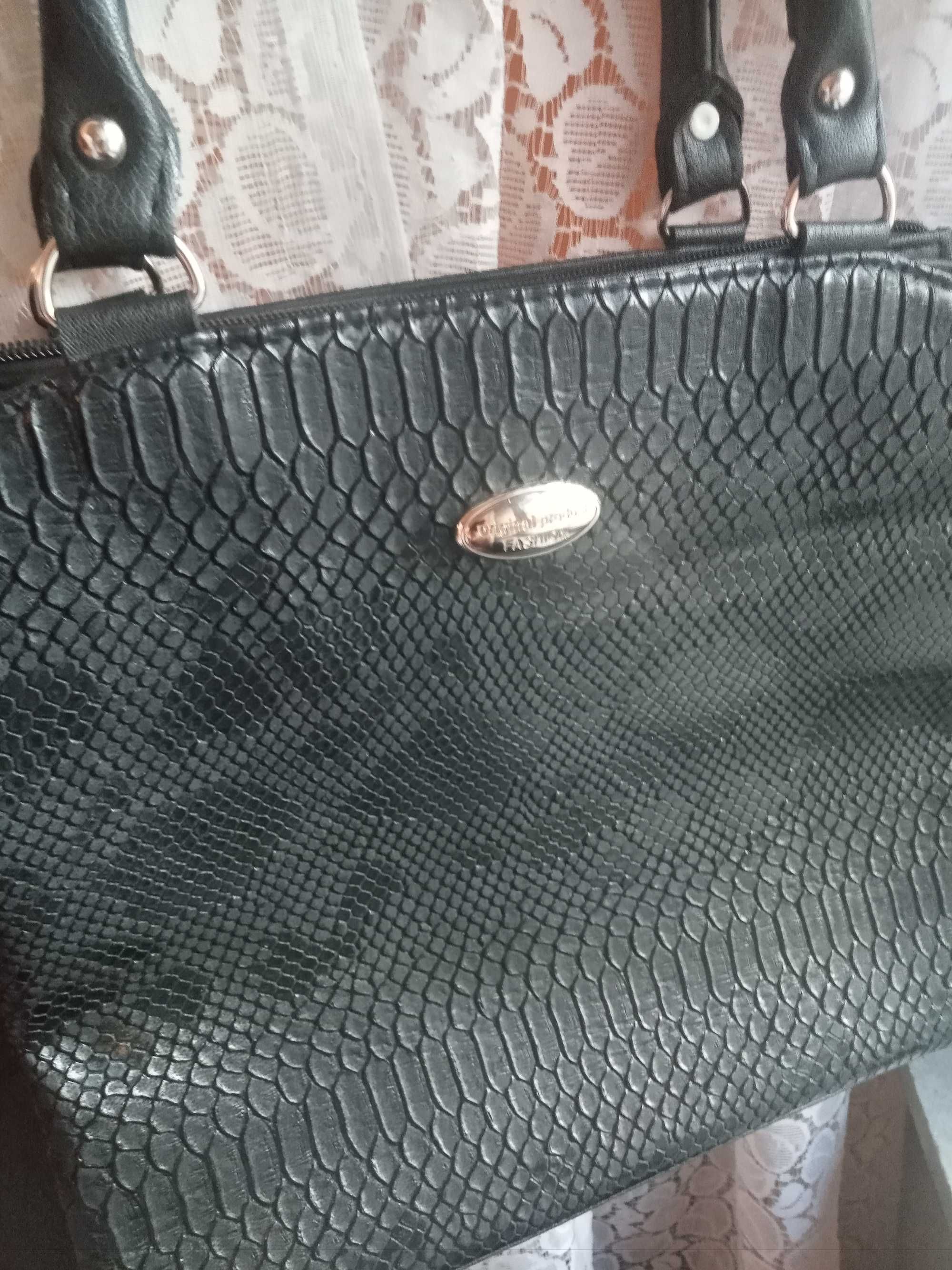 Дамска чанта черна
