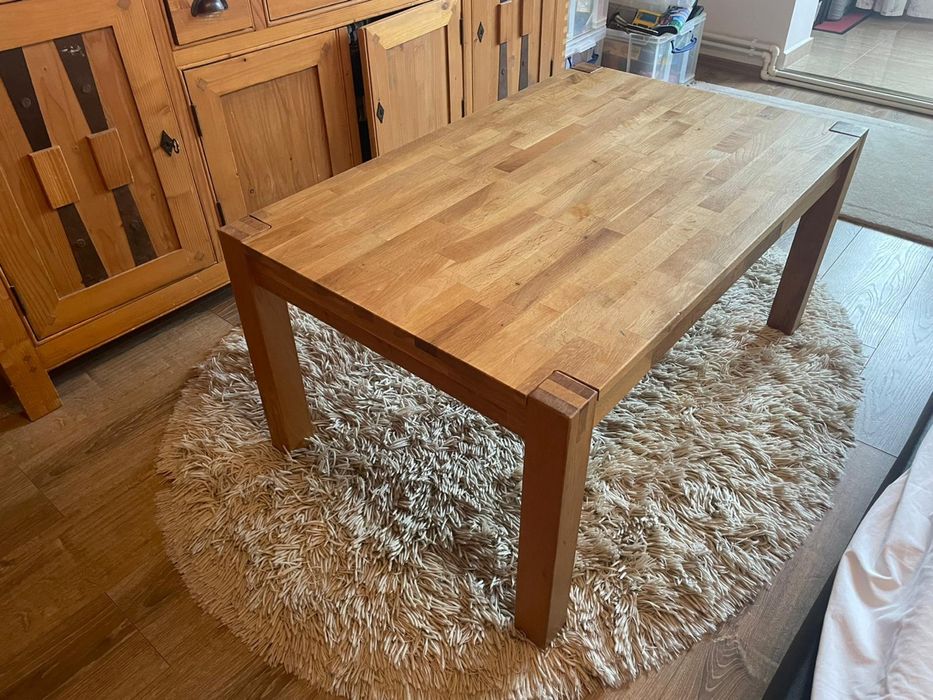 Masuta de lemn pentru sufragerie