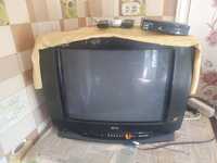 Eski televizor sotiladi
