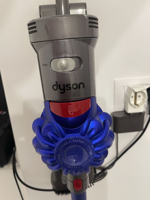 Aspirator Dyson V7