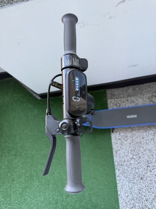 Електрическа тротинетка Segway- Ninebot KickScooter C2 Pro,