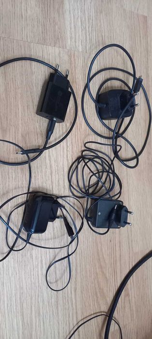 Incarcatoare telefoane impecabile