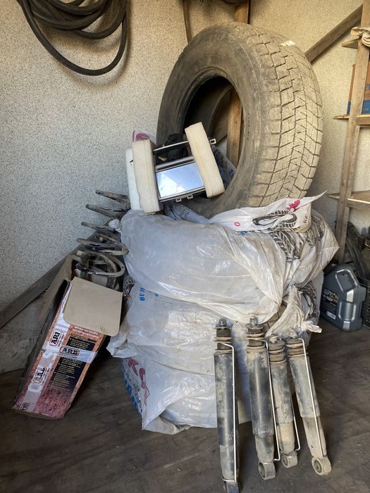 Запчасти на  крузак 100