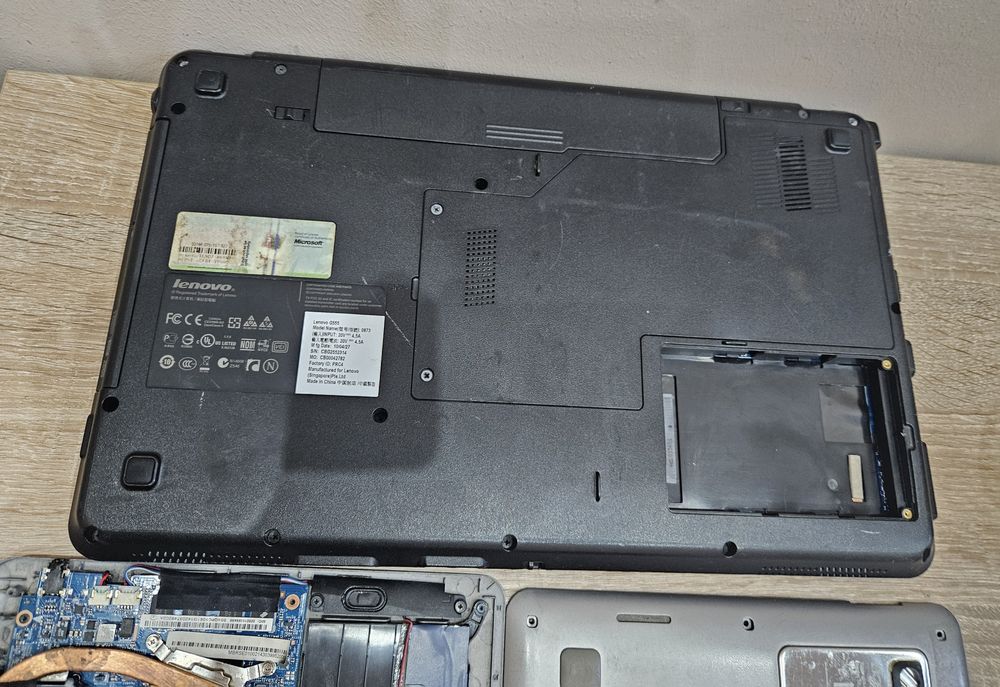 Placa de baza 2 laptopuri acer si lenovo