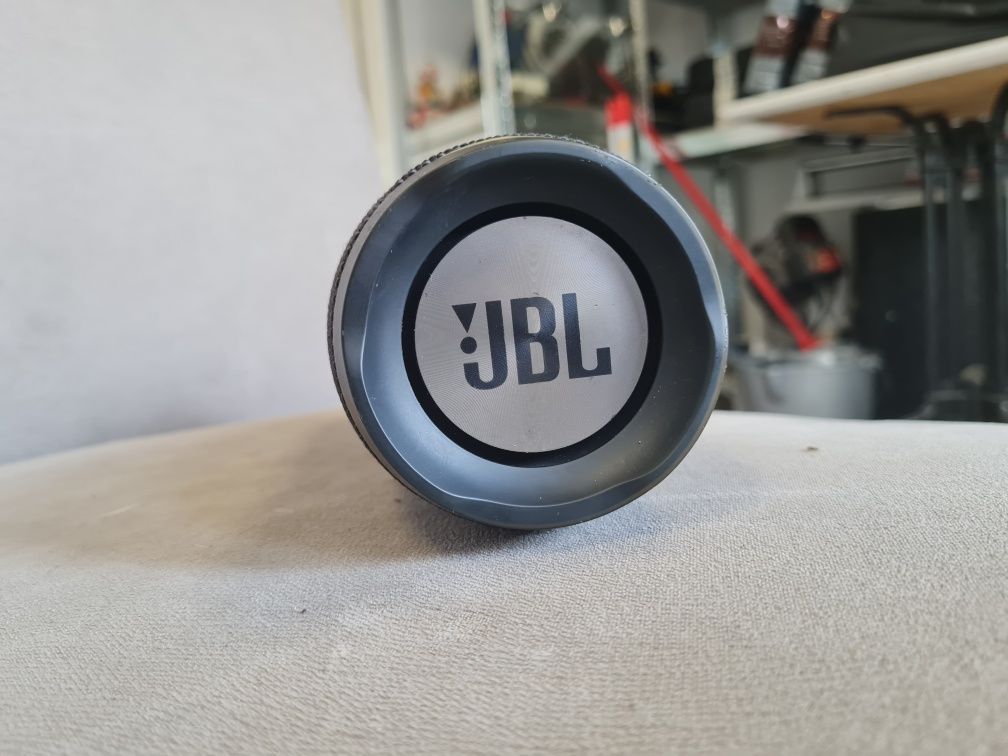 Bluetooth колонка JBL Charge 3
