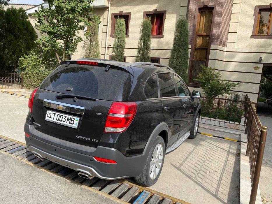 Продается СВОЯ черная Captiva 3.