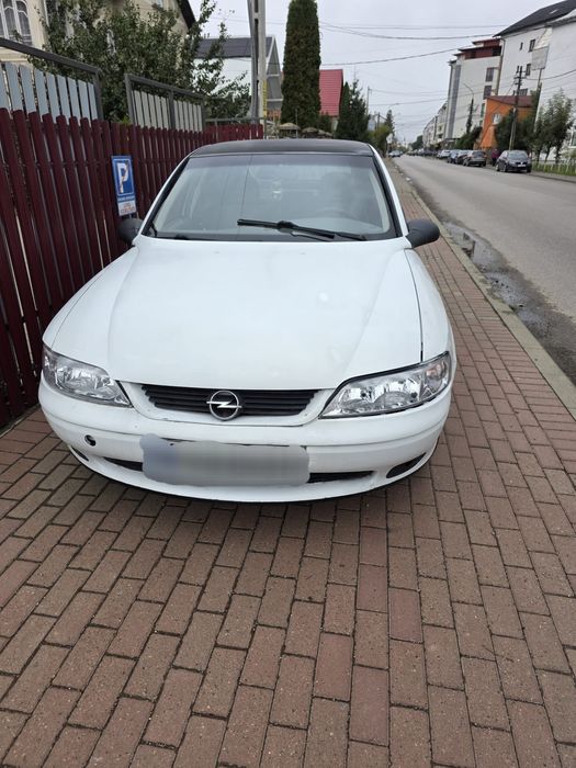 Vând Opel Vectra 1.6 benzina