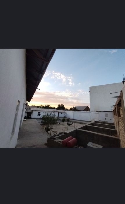 шахар марказидан уй карши шахар Уй сотилади Жайхун кучасида  жойлашган