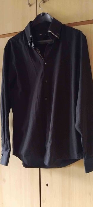 маркова мъжка риза