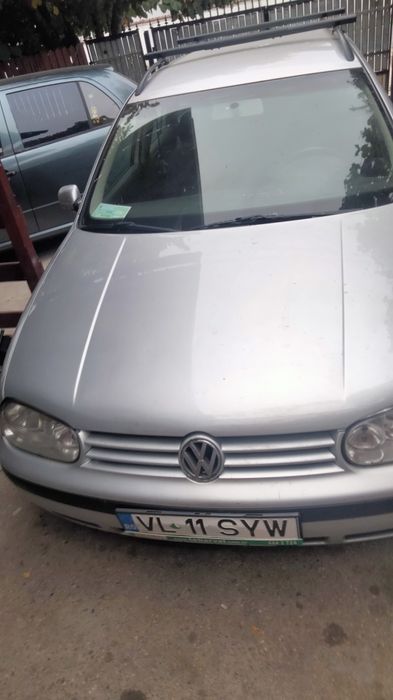 Vând Volkswagen golf 4