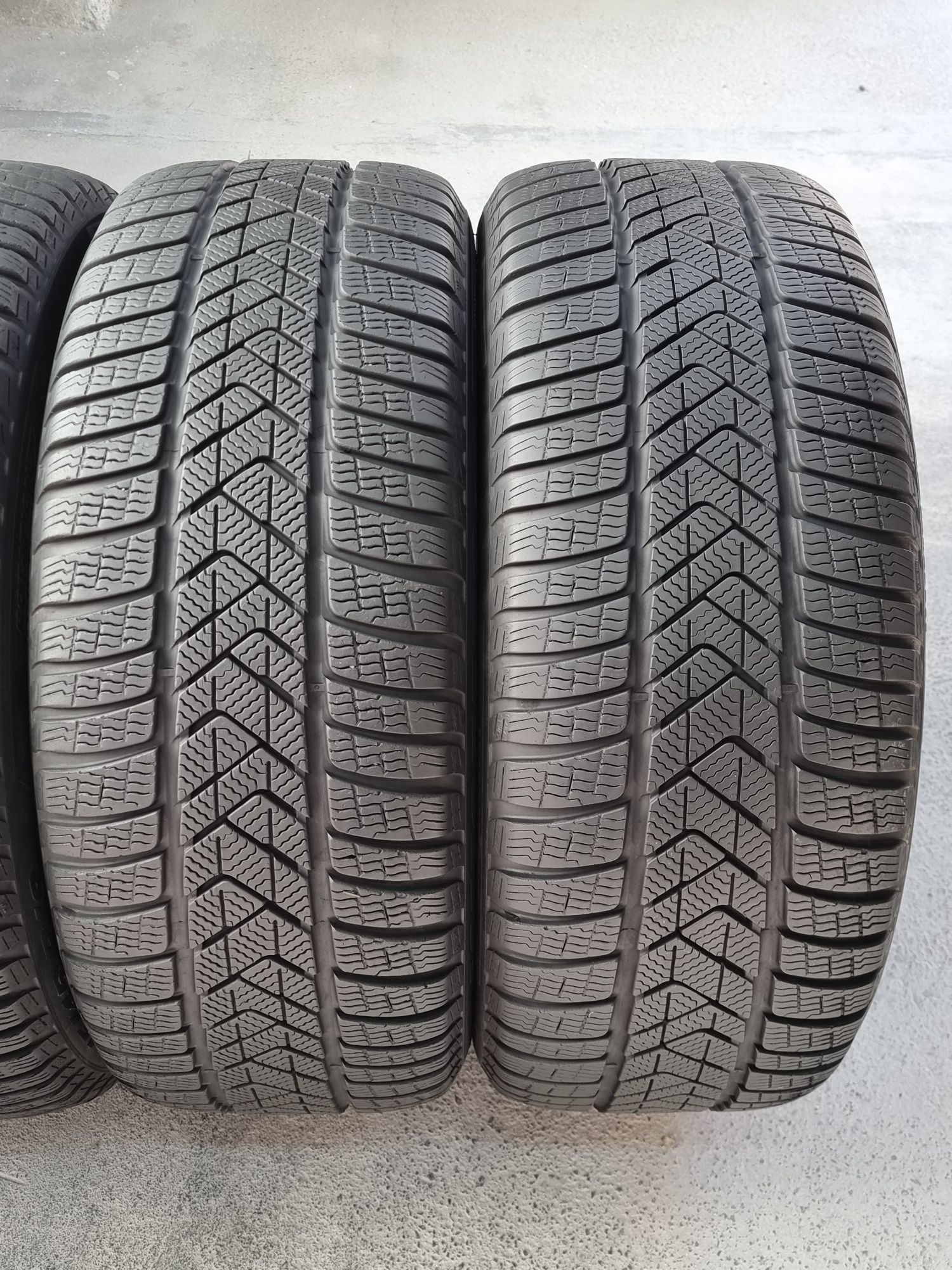 245/45/19 Pirelli 4Броя: 470лв 7мм Run on flat