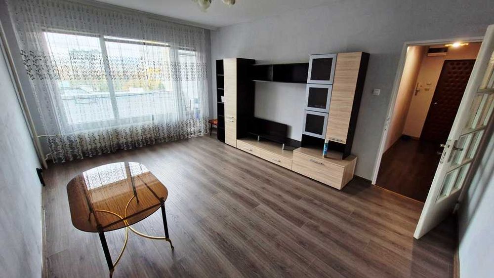 Давам под наем обзаведен двустаен Левски Г, етаж 4/8