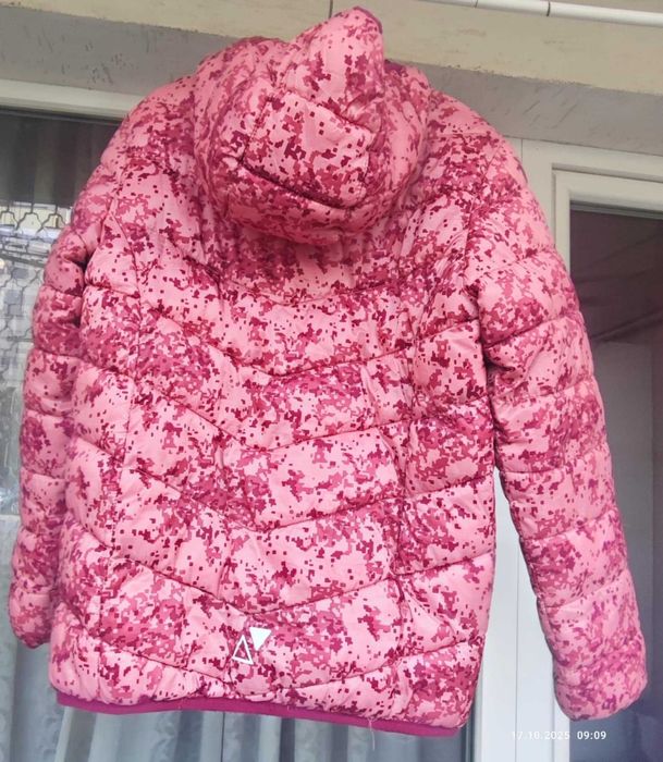 Детско олекотено яке