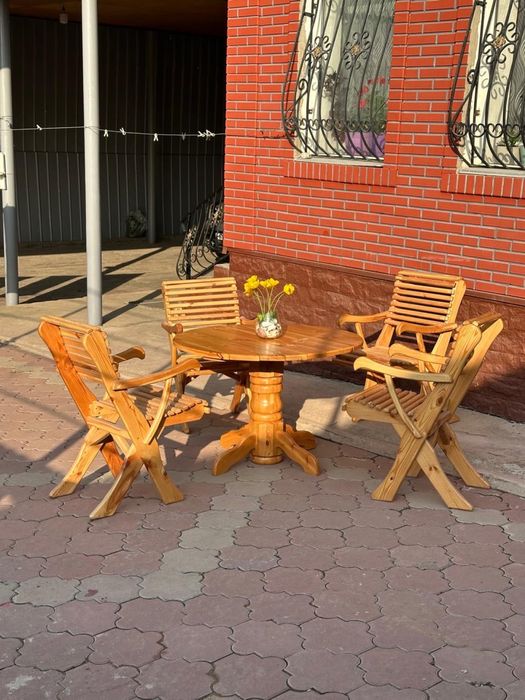 Продам!!!  Стол,стулья