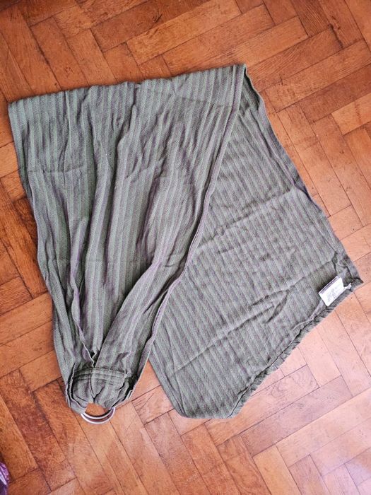 Ring sling baby carrier
Utilizat 1 data. Stare foarte buna