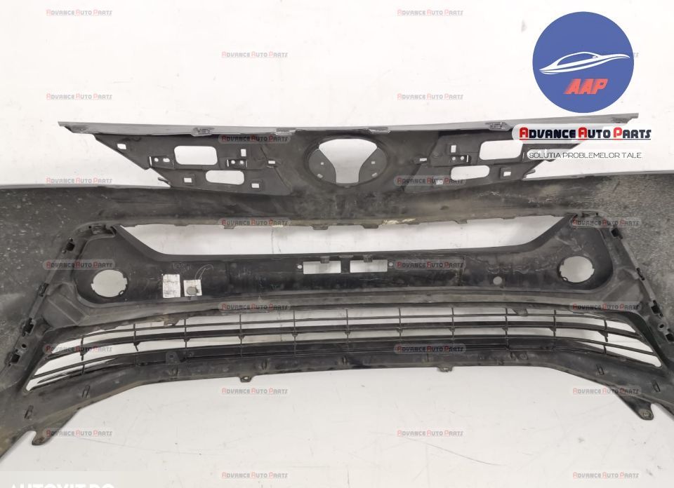 Предна броня със сензори код 5211942A00 - оригинална Toyota RAV4 / Той