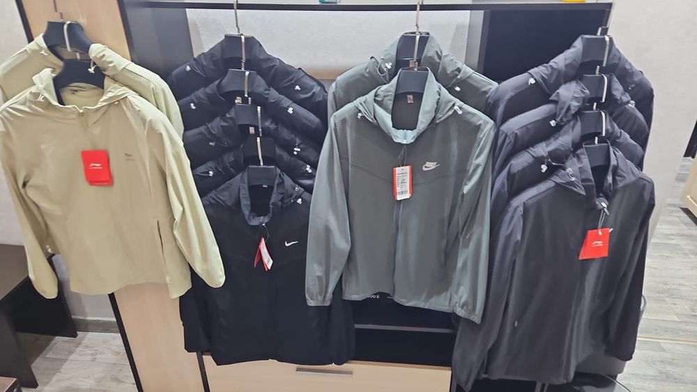 Костюмы спортивные