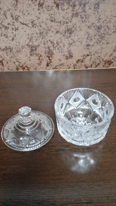 Продам ваза хрусталь с крышкой
