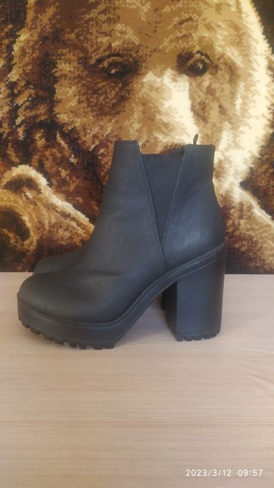 Продам ботинки весенне-осенние