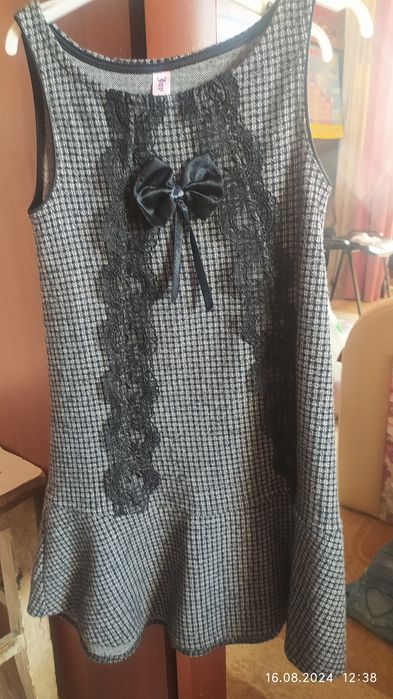 Продам школьные вещи