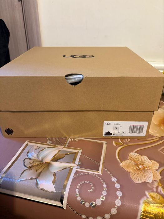 Papuci UGG Funkette originali