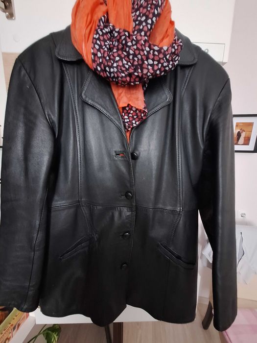 Дамско яке от много мека естествена кожа