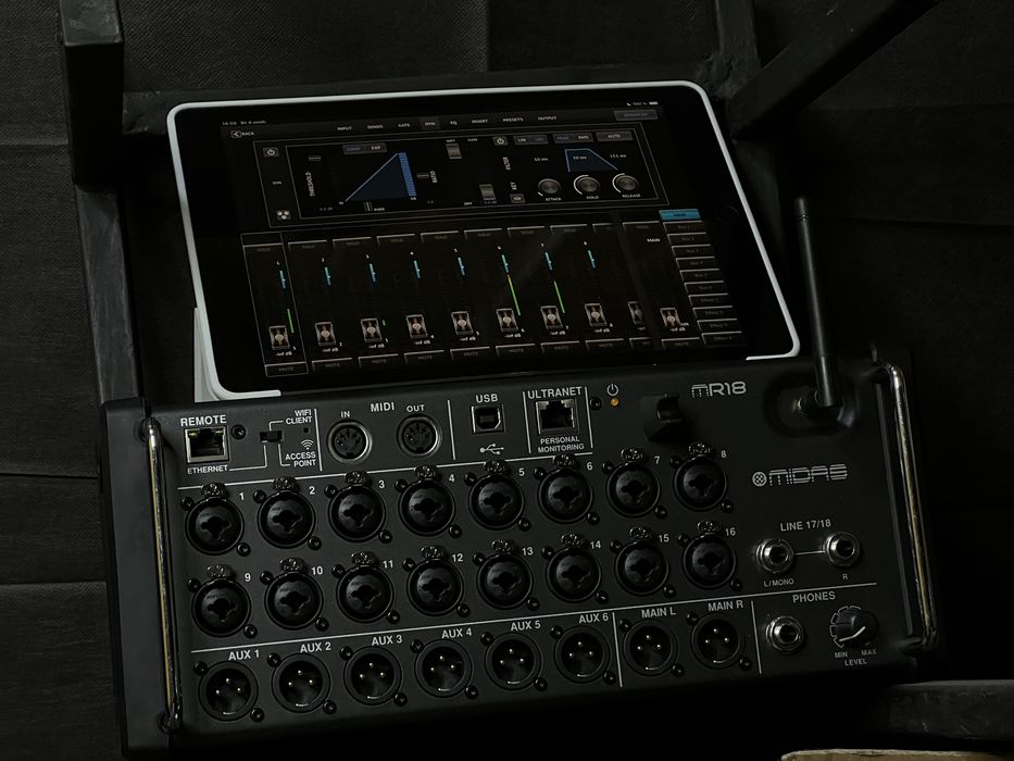 Продам звуковой пульт MIDAS MR18 и IPAD 7