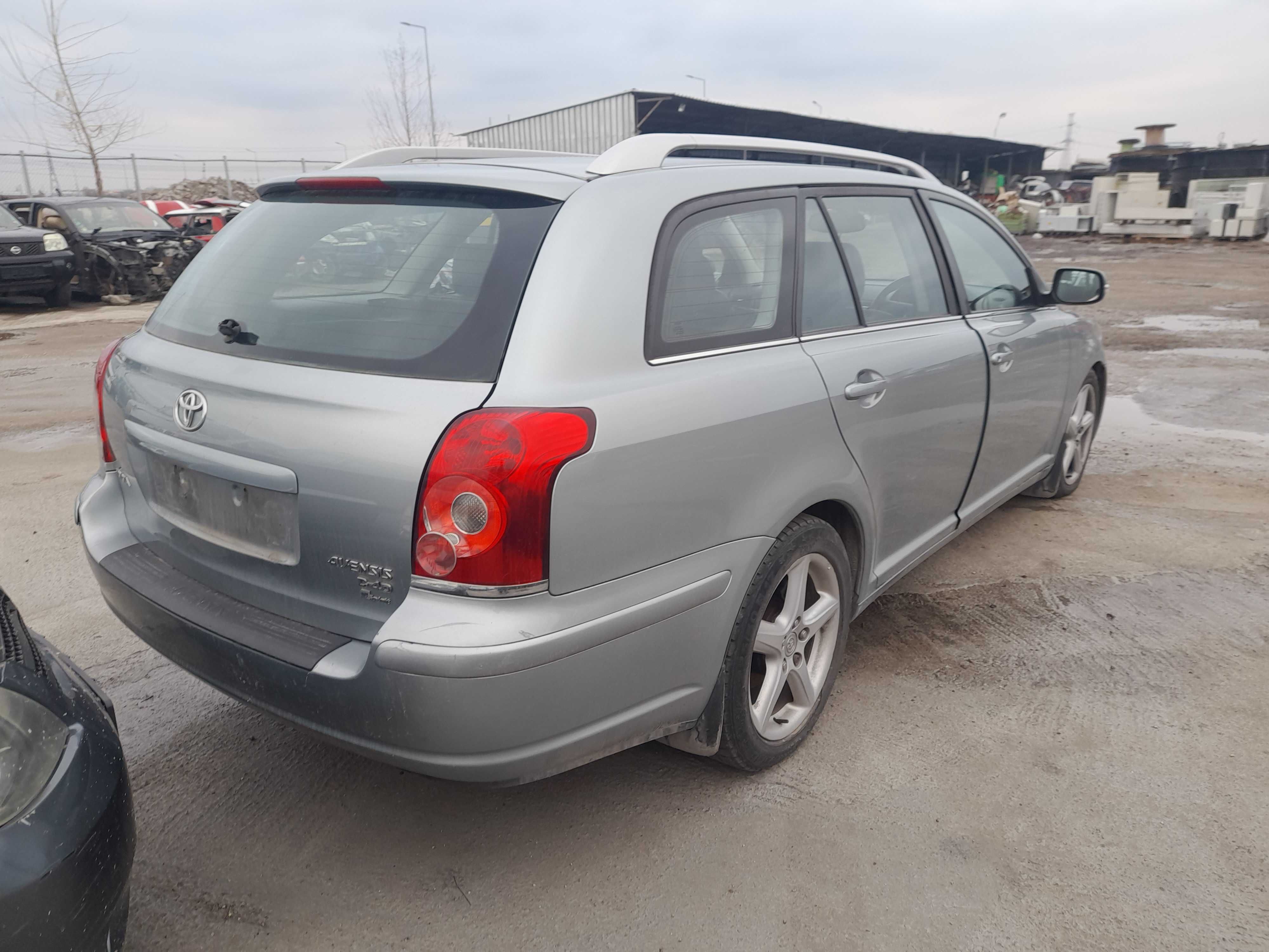 На части! 
Toyota Avensis 2.2 D4D 2AD