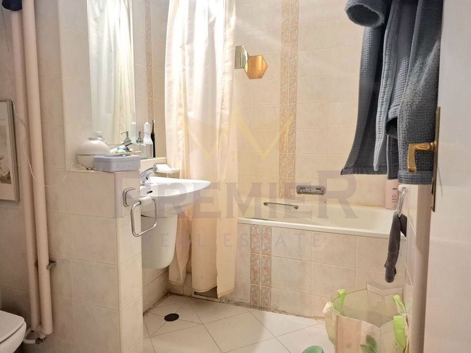 Продава се Двустаен апартамент в София, Оборище - 81 кв.м за 4075 €/кв.м - Снимка #8
