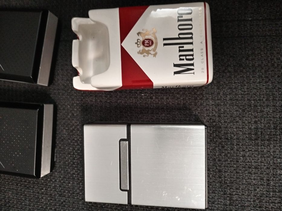 Нов пепелник Marlboro, табакера Davidoff