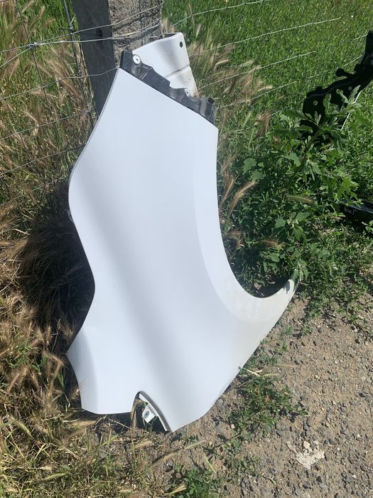 Aripa fata Renault Kangoo partea dreapta an 2020/2021/2022/2023/2024/