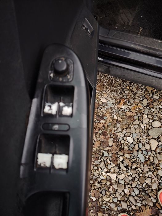 Vând  passat b6 1.6mpi schimb cu passat b6 diesel