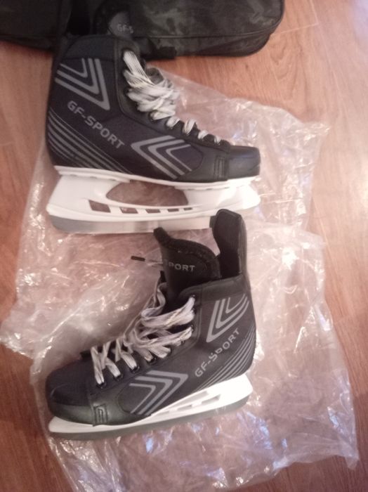 Продам Коньки GF Sport
