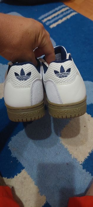 Vand Adidas doua modele