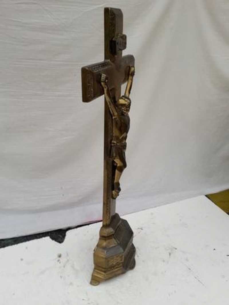 Crucifix din bronz