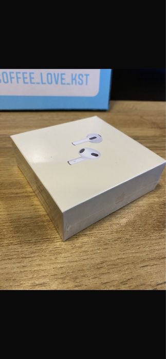 Airpods 3 наушники, новые.
