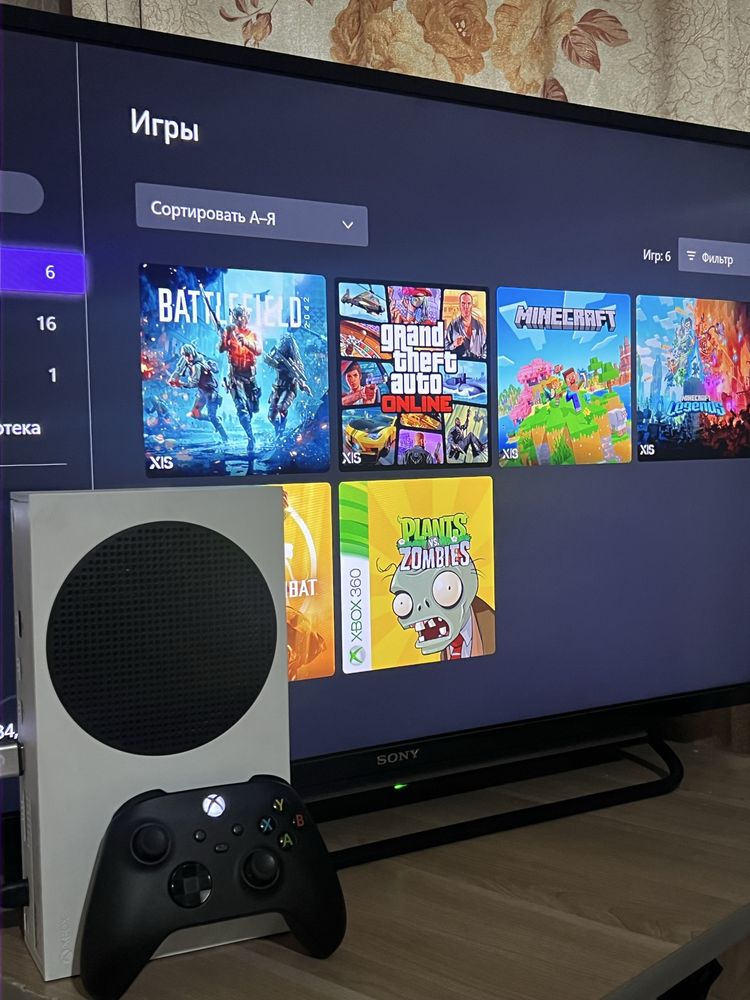 XBOX Series S в отличном состоянии