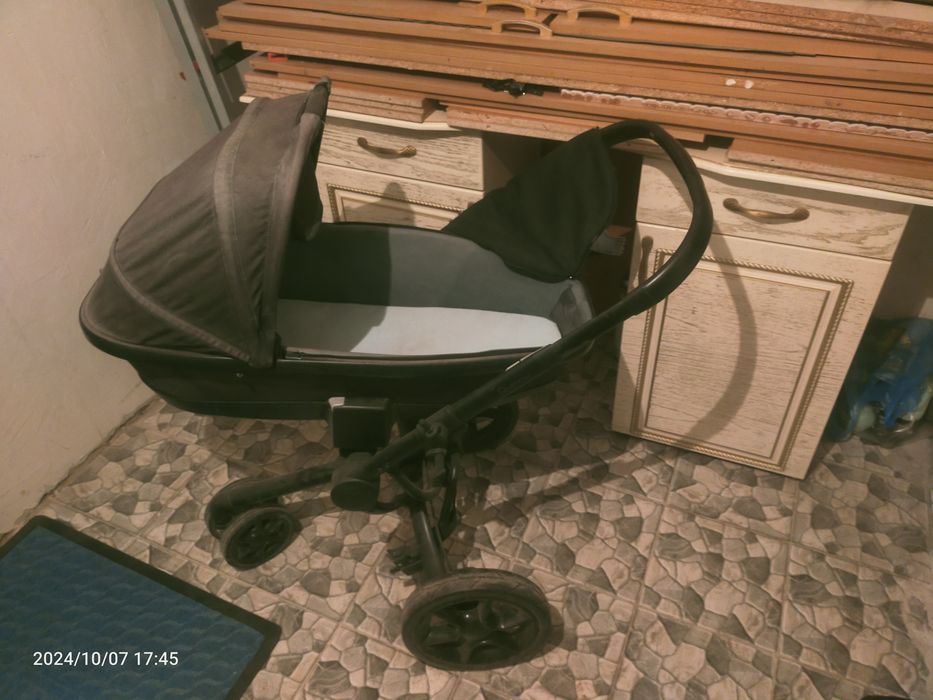 Обменяю 2 в 1 коляску
