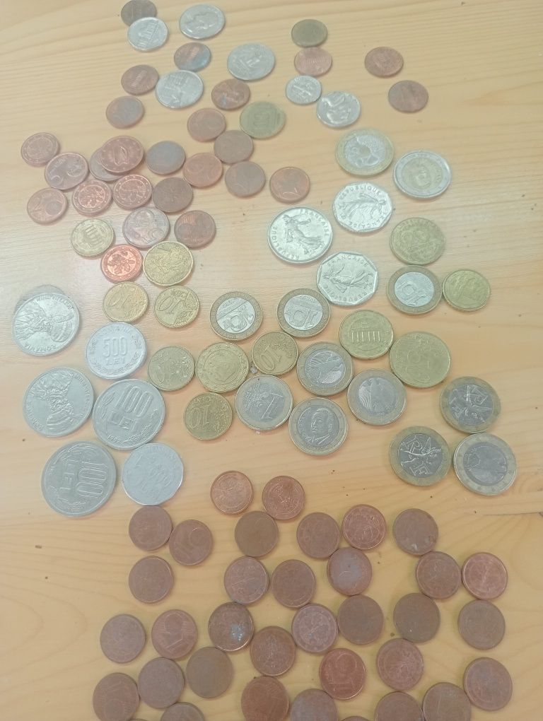 Am monede veche .