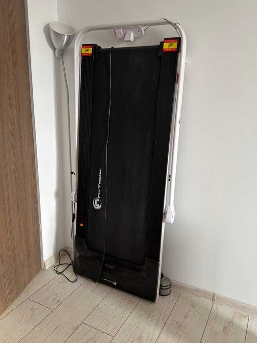 Banda de alergat electrica FitTronic Delta 1000, pliabila 2.0 CP