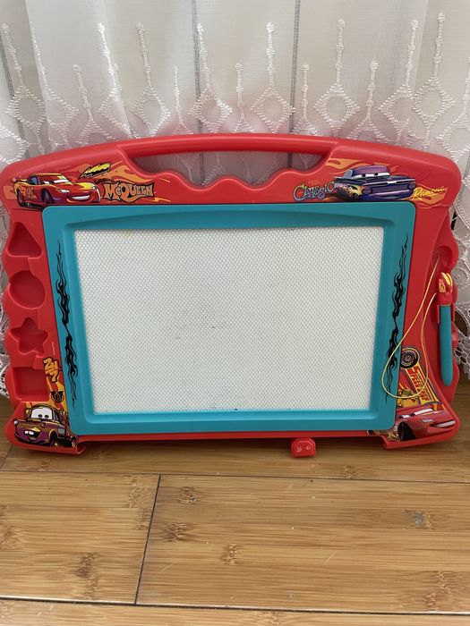 Jucarii pentru copii, masa centru de acrivitato, tabla de scris