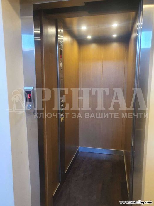 ЕКСКЛУЗИВНО ОТ РЕНТАЛ Тристаен обзаведен апартамент +Гараж в Цената!