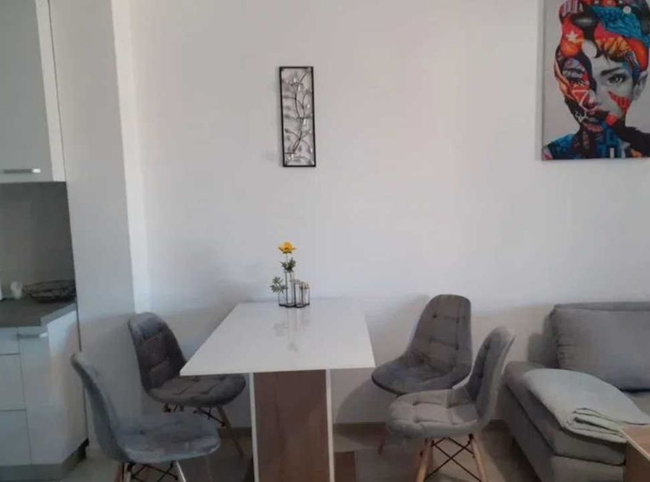 Дава се под наем Двустаен апартамент в Пловдив, Изгрев - 65 кв.м за 204 € - Снимка #3