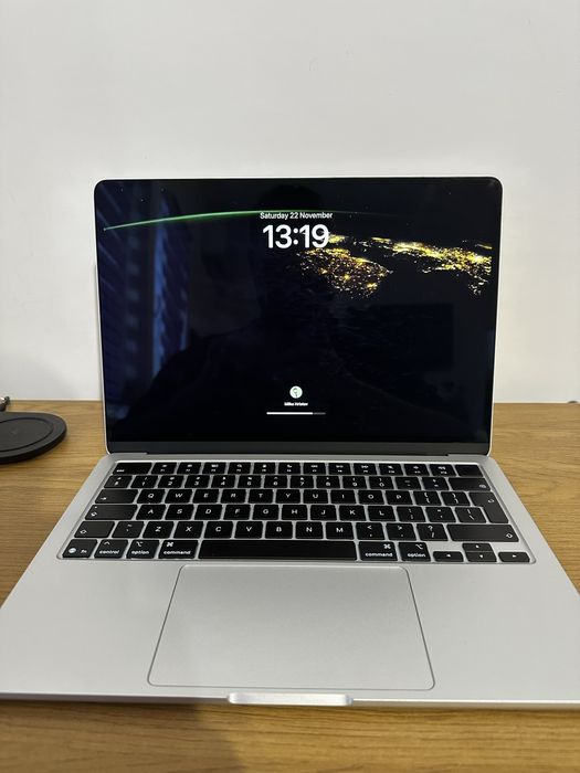 MacBook Air 13 2025, 256GB